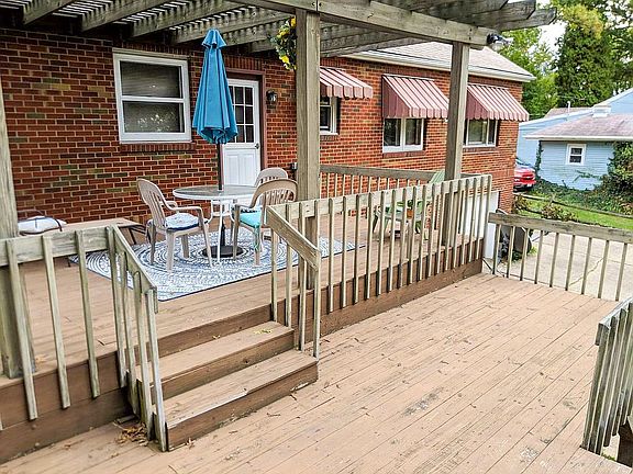 Large 2 tier deck