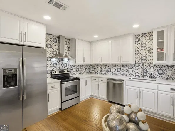 5034 Meadow Ln, Marietta, GA 30068