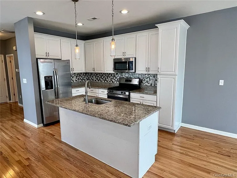 95 Meadow View Dr — Photo 7