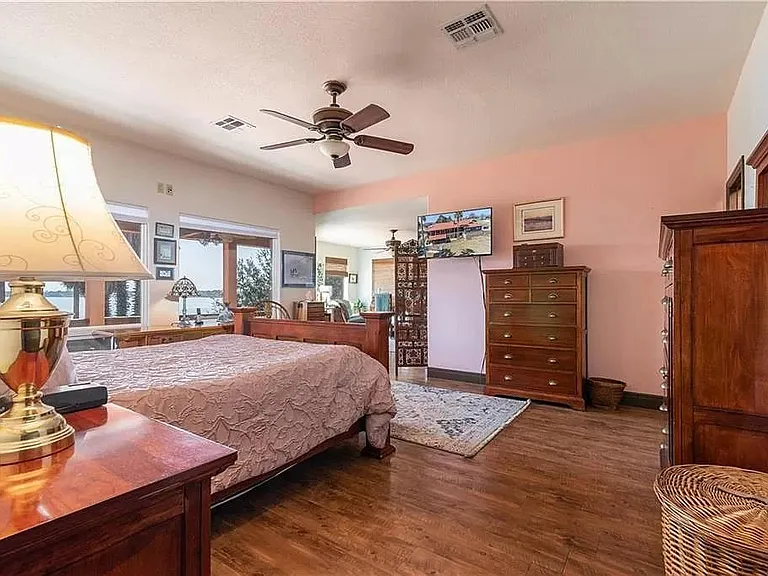 Owner's retreat