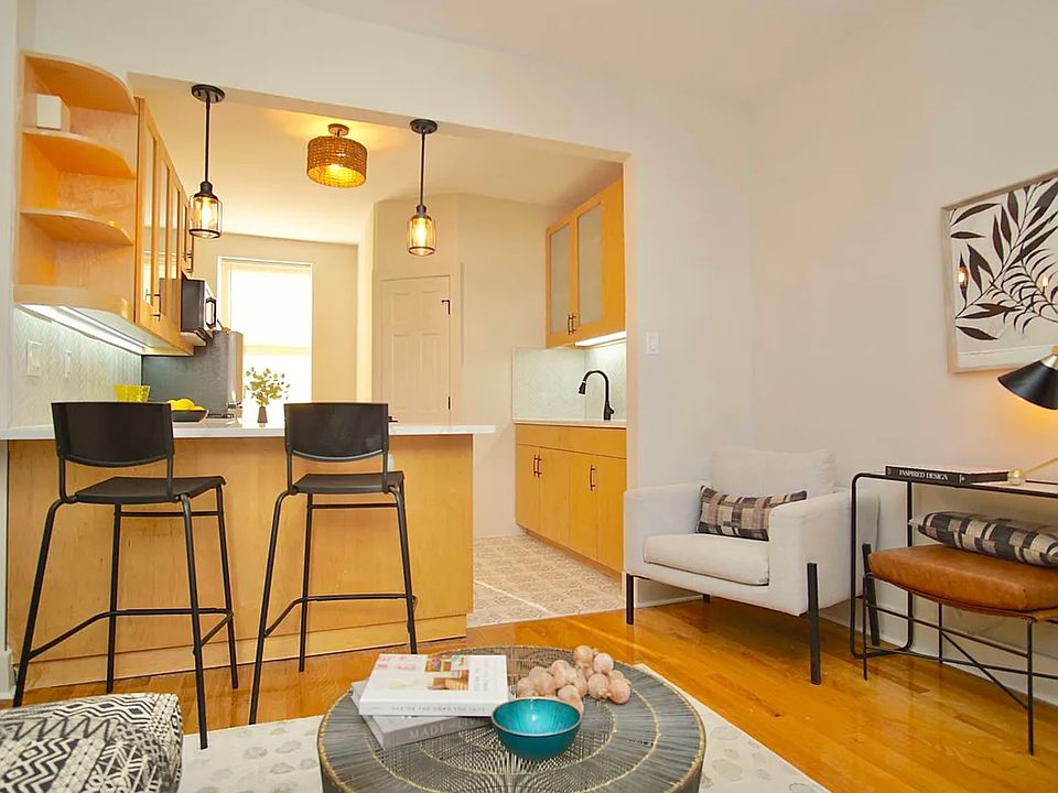 1st image of 11-36 31st Ave #3L