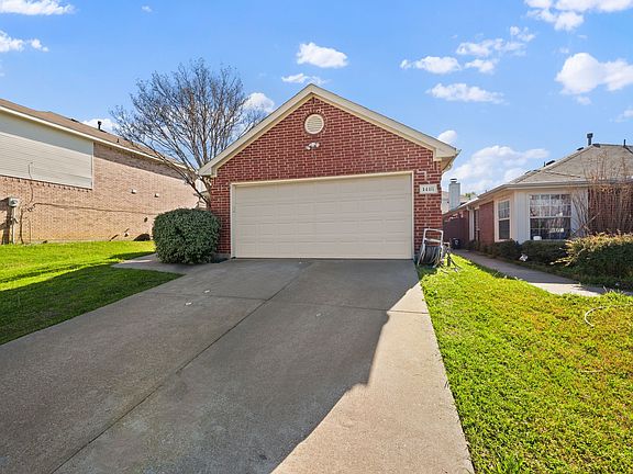 2nd image of 1418 Deville Cir