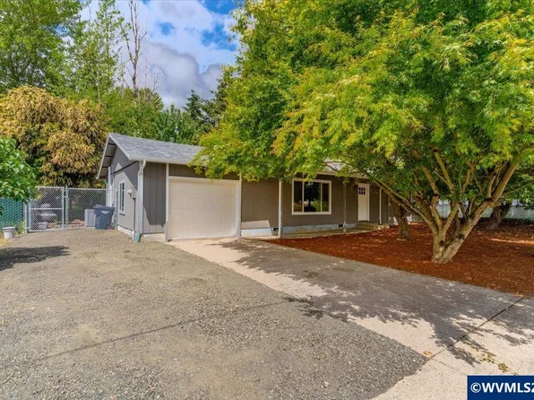 632 S 13th St, Independence, OR 97351