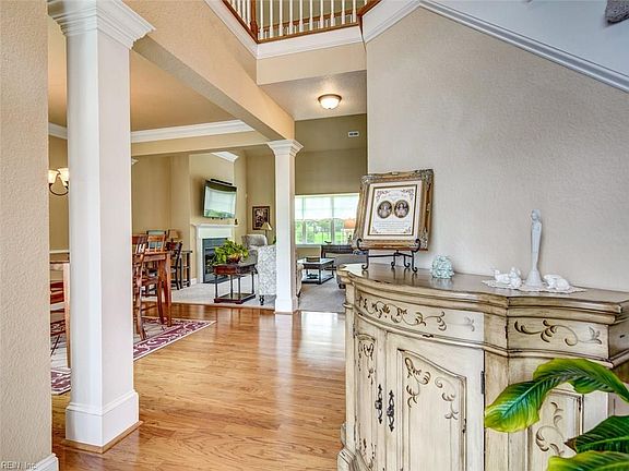 3rd image of 5006 Westfalen Ct