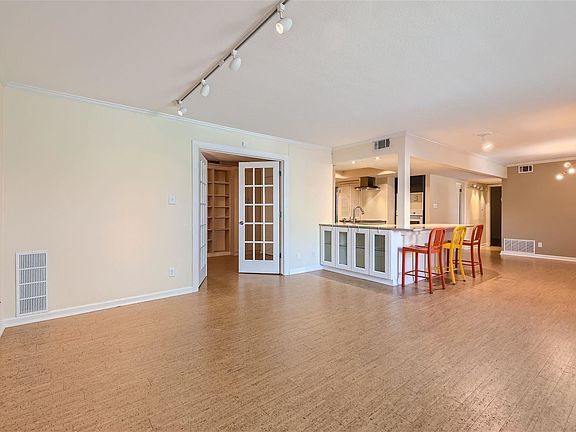 4th image of 1101 Hollow Creek Dr APT 2106