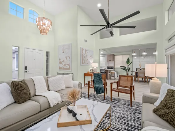 (undisclosed Address), Fresno, CA 93722