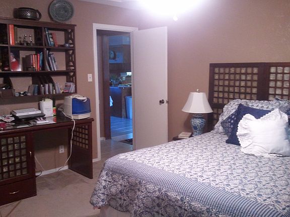 3rd image of 1712 Mulberry Dr