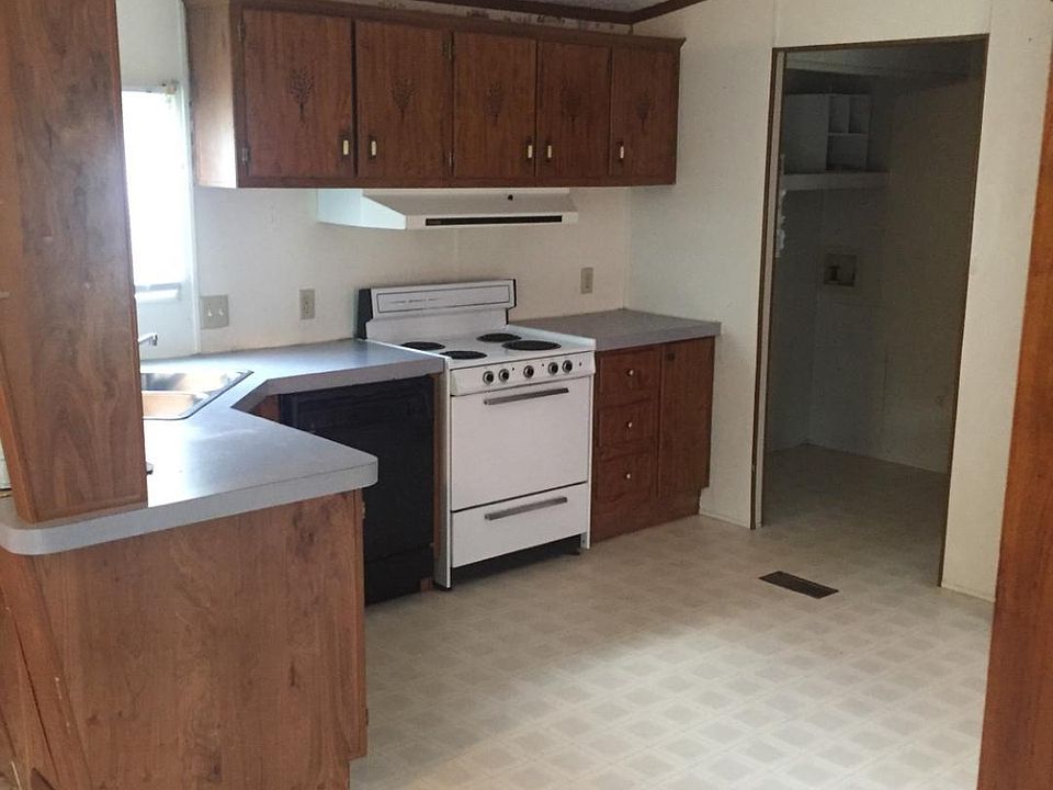 2nd image of 1045 Idlebrook Dr