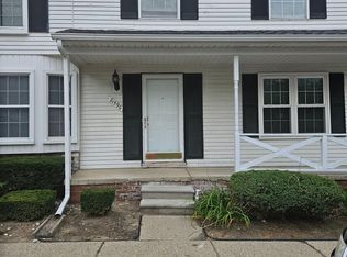 21590 Hidden Rivers Dr S #1, Southfield, MI 48075