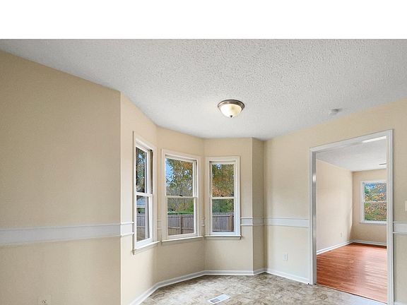 3rd image of 303 N 11th St