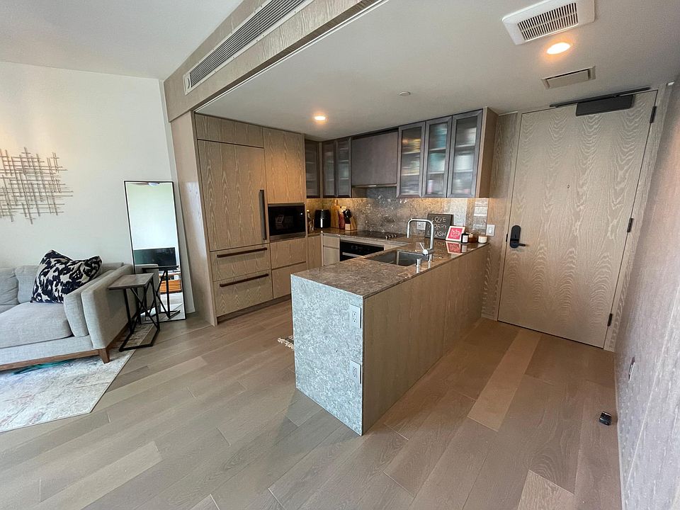 1st image of 1000 Auahi St #521