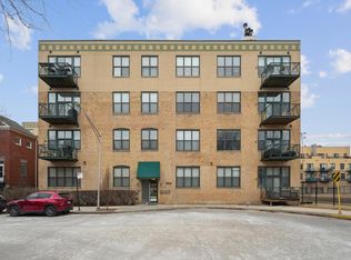 2512 N Bosworth Ave APT 202, Chicago, IL