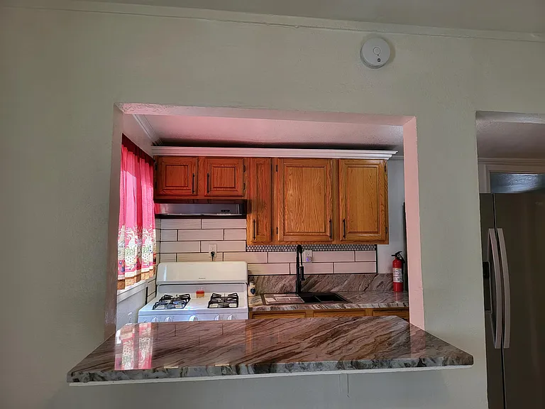 Breakfast Nook
New Smoke and carbon-monoxide detectors Installed 3/2026