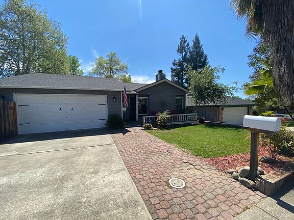3rd image of 8194 Stacey Hills Dr