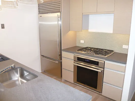 Rented by Sotheby's International Realty | media 17