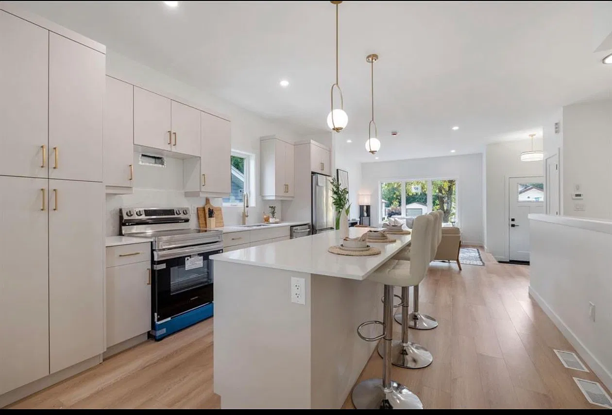 3 bed, 2.5 bath, 1510 sqft, $2,300 — Photo 1