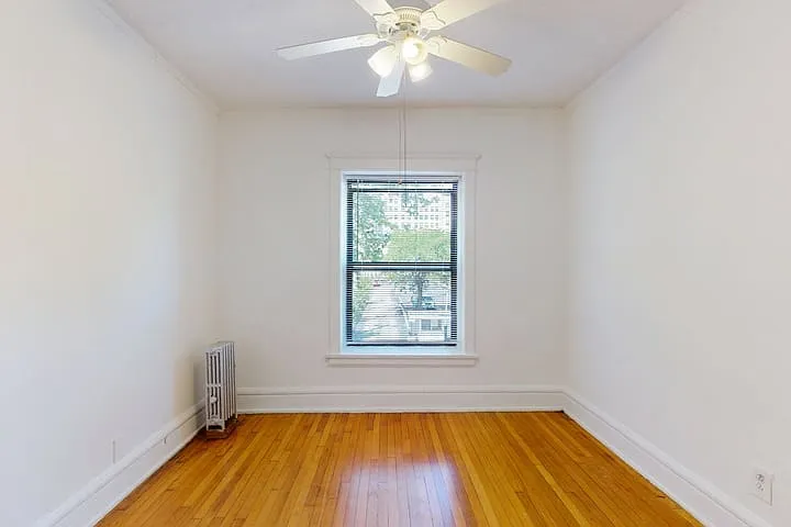 1515 E. 54th Street — Photo 17