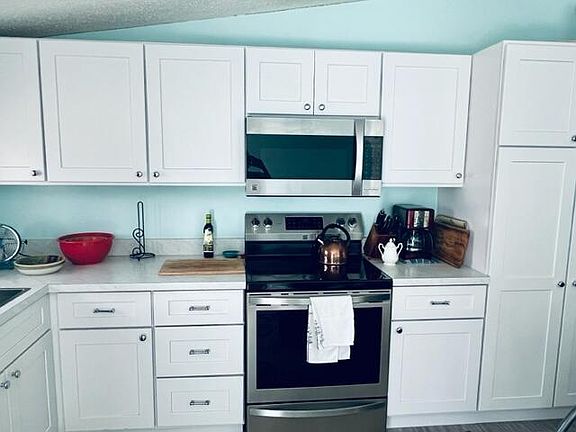 5th image of 434 Division St
