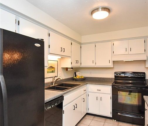 3rd image of 800 Brick Mill Run APT 212