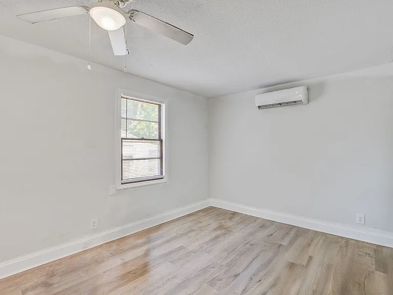 7221 Patricia Dr — Photo 10