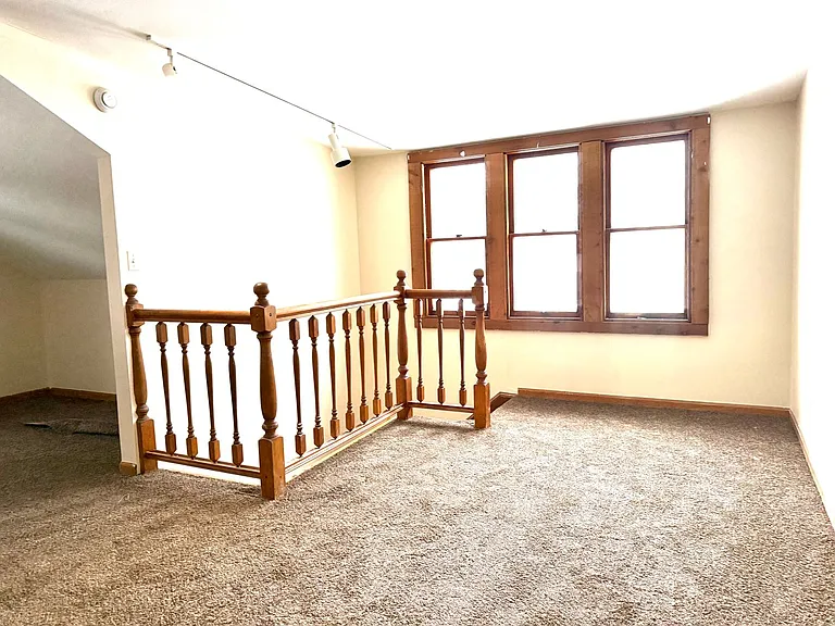 127 W Main St — Photo 17