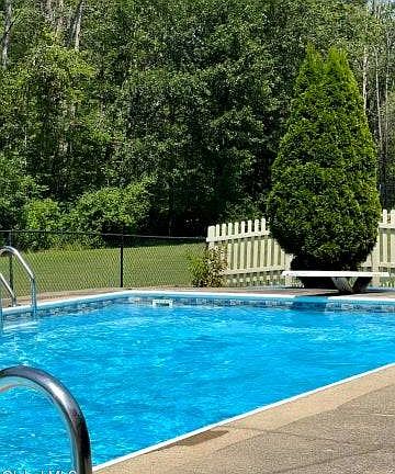2nd image of 32 Albea Dr