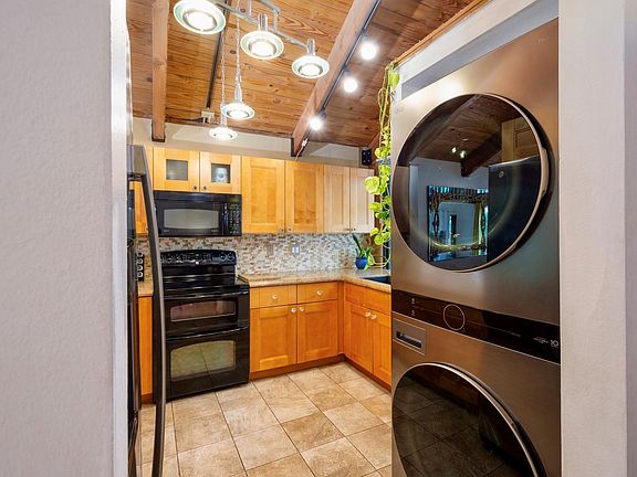 4th image of 6190 NW 33rd Terrace