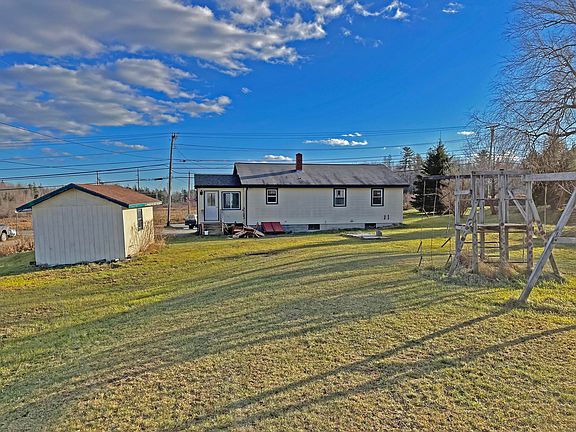 4th image of 382 Main Street