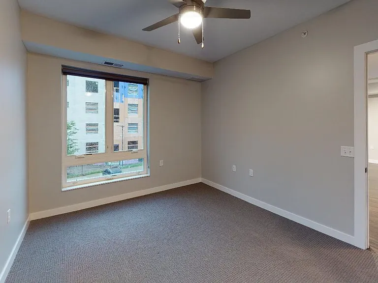 Red44 Luxury Apartments | Specials Available — Photo 54