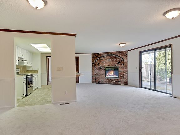 5th image of 6119 85th St SW