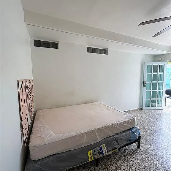 6B Avenue — Photo 5