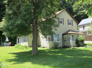 117 Center Ave, Mc Gregor, IA 52157