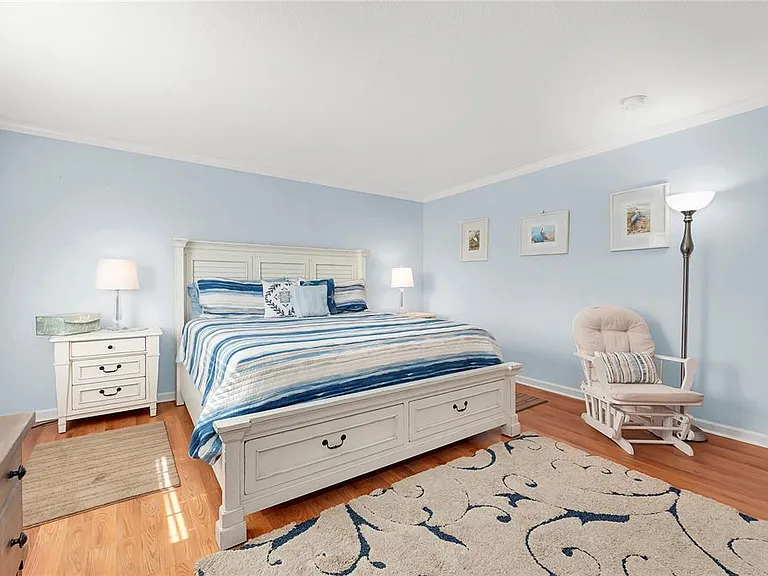 237 Seahorse Dr SE #H — Photo 11