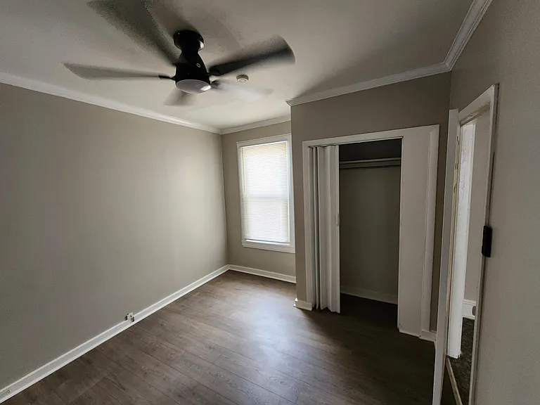 302 N Lombard St — Photo 11