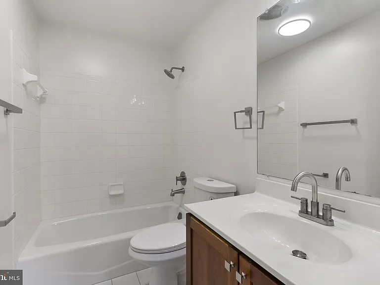 1256 Dockside Cir — Photo 10