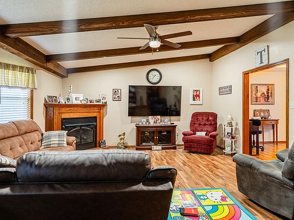 3rd image of 2102 Lambe Avenue