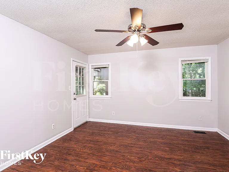 322 Amherst Creek Dr — Photo 11