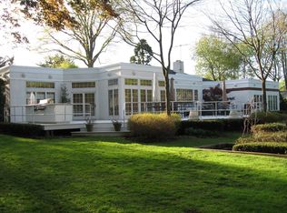 20 The Pnes, Old Westbury, NY 11568