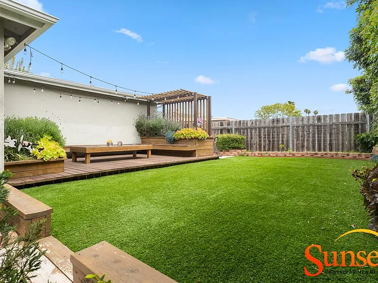 1835 Crandall Dr — Photo 26
