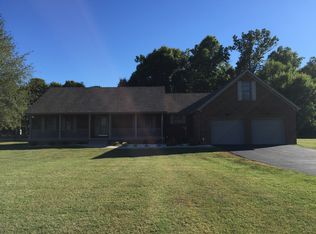 1869 Peggy Flats Rd, Paint Lick, KY 40461