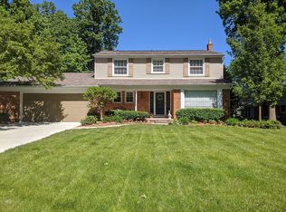 16028 Winchester Dr, Northville, MI 48168