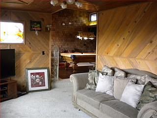 5th image of 15341 Charmeran Ave