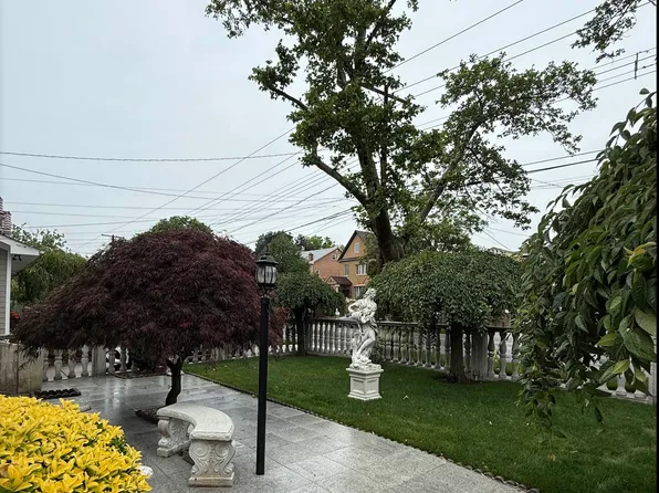 146-28 Bayside Avenue image 11 of 11