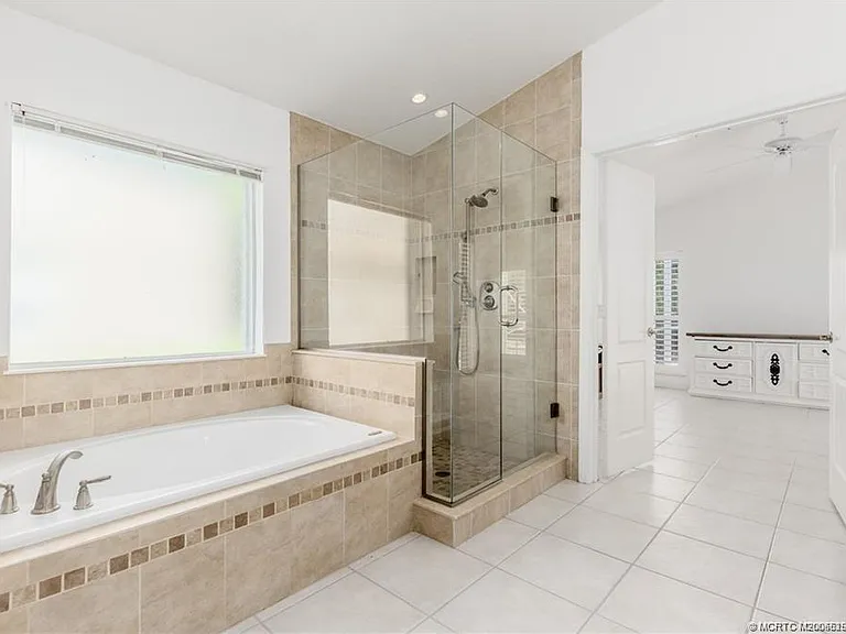 376 NW Canna Way — Photo 16