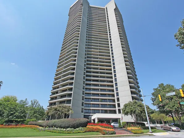 2660 Peachtree Rd NW APT 13A, Atlanta, GA 30305