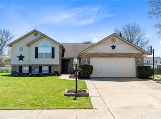 111 Union Ridge Dr, Englewood, OH 45322