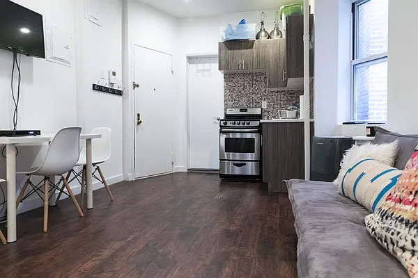 Rented by Kahen Properties | media 15