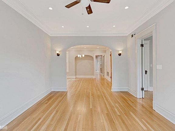 3rd image of 4512 N California Ave #2