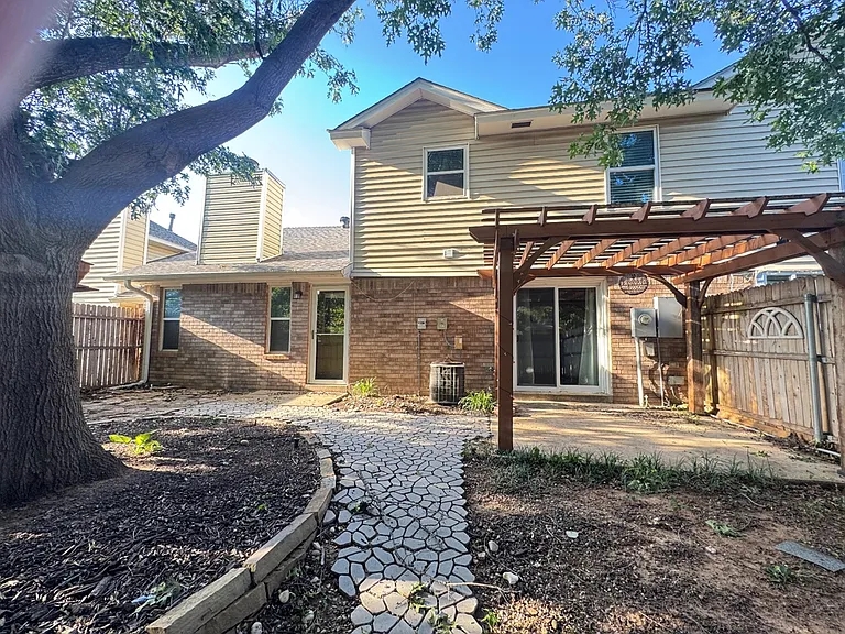 905 Rambling Oaks Dr — Photo 19