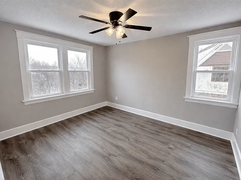 2550 Montana Ave — Photo 15